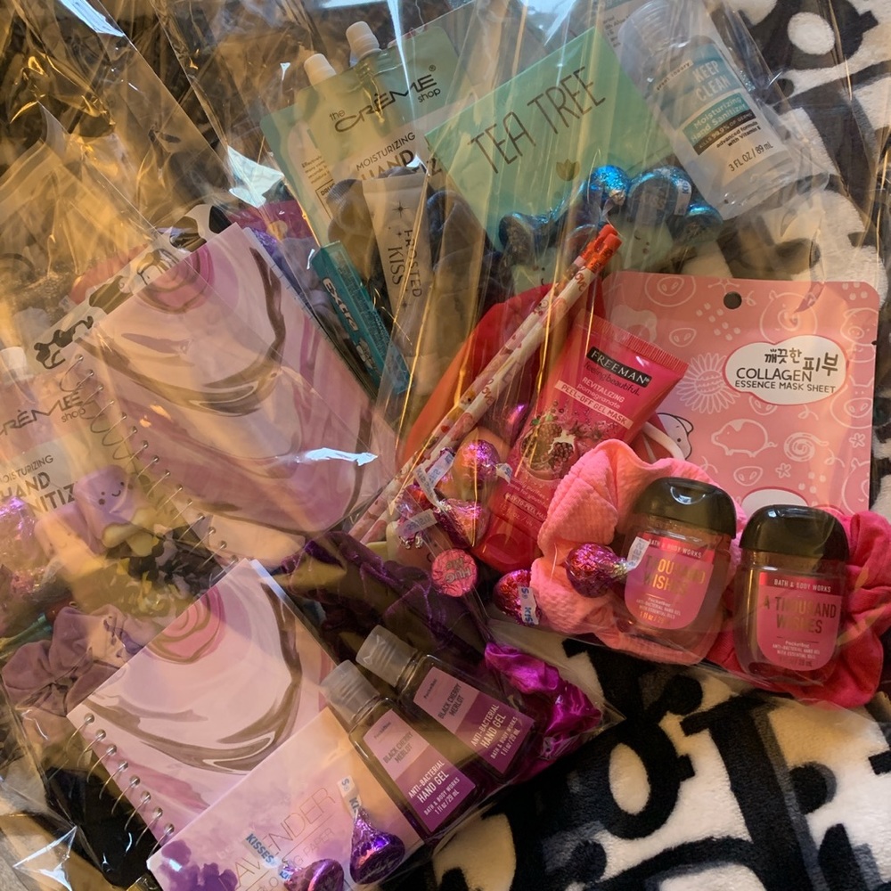 ALL NEW GOODIES INCLUDED WITH EVERY PURCHASE 💖